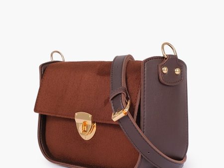 Envy Hold - Dark brown suede saddle bag with twist lock For Sale